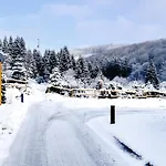 Uplandparcs Sauerland פארק נופש *
